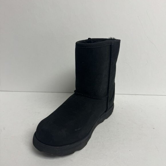 UGG Kids Classic II Boot Black Size 3 M Big Kid - Picture 2 of 6